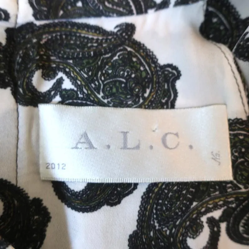 A.L.C. Débardeur à encolure en trou de serrure blanc à motif Paisley en soie taille petite blouse sans manches