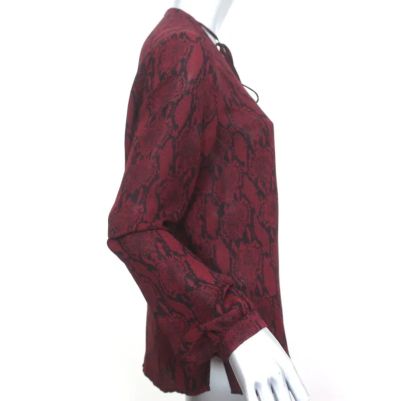 A.L.C. Blouse à col noué imprimé peau de serpent rouge en soie taille 6 haut à manches longues