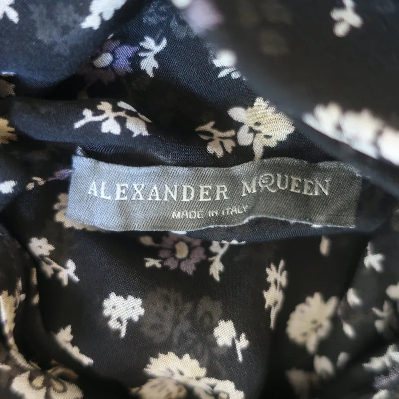 Alexander McQueen Blouse à Devant Drapé Imprimé Fleuri Noir en Mousseline de Soie Taille 38