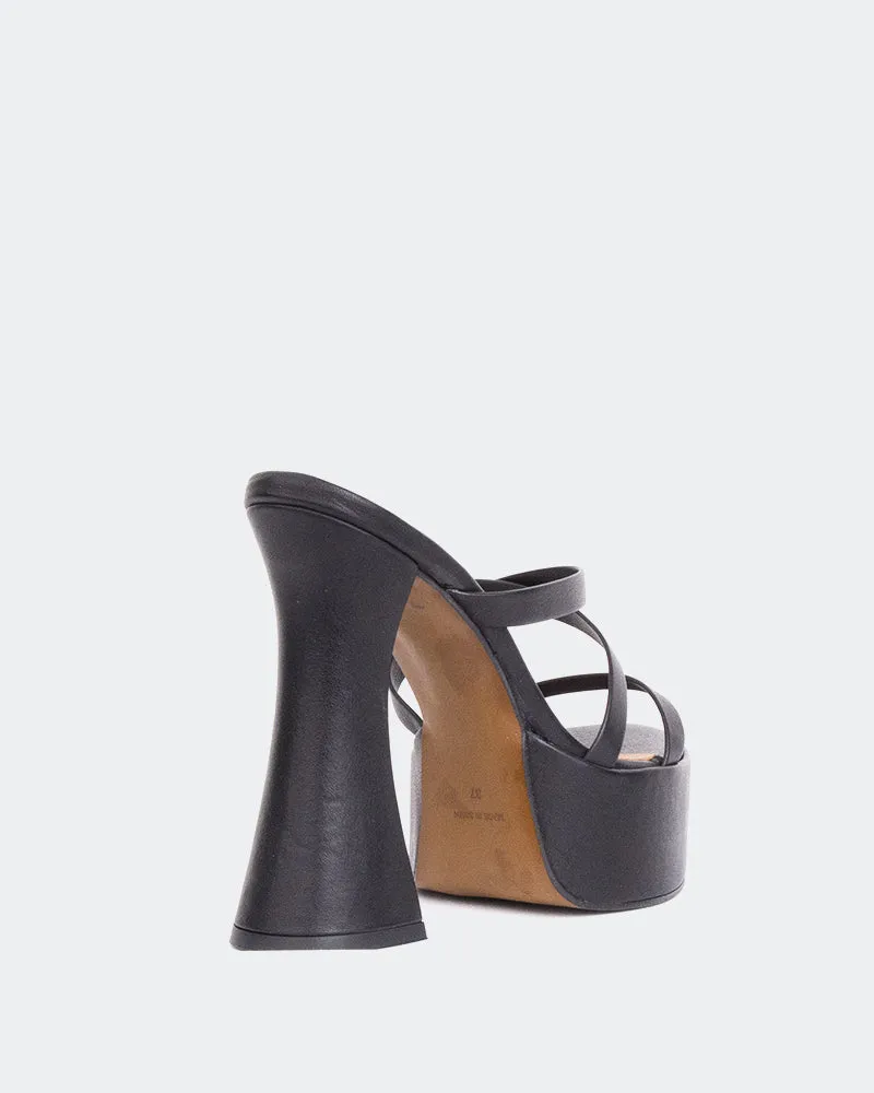 Attitude Cuir Noir