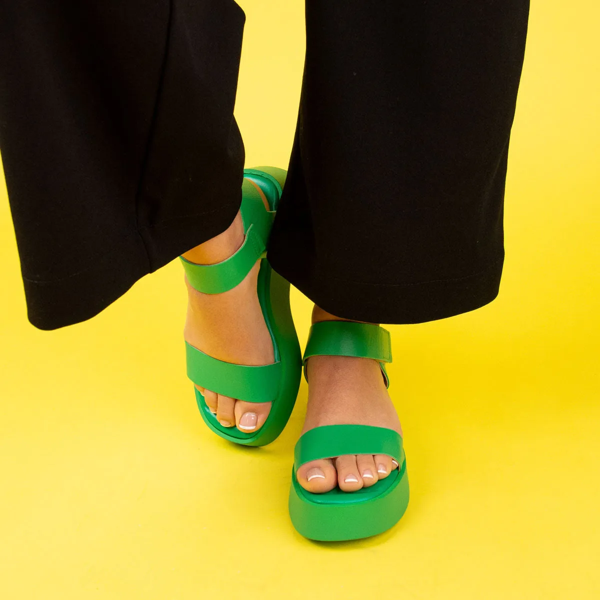 Cuir vert bouton d'or