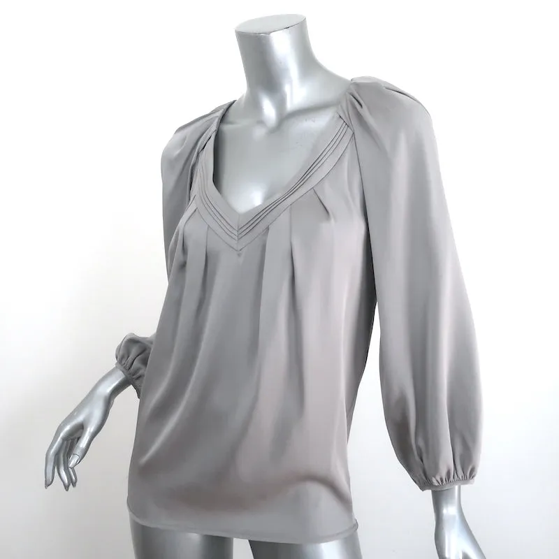 Diane von Furstenberg Blouse Cahil Platine Satin Stretch Taille 2 Haut à Encolure en V NEUF