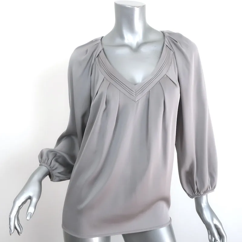 Diane von Furstenberg Blouse Cahil Platine Satin Stretch Taille 2 Haut à Encolure en V NEUF
