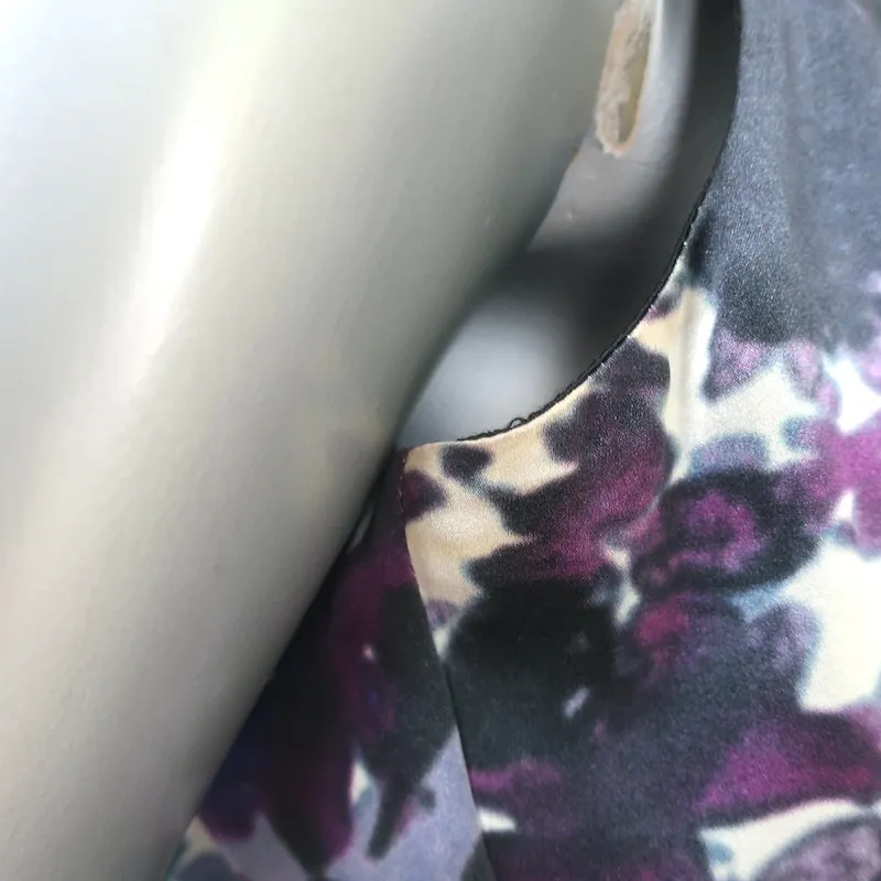 Elie Tahari Blouse sans manches Imprimé floral violet Soie extensible Taille S