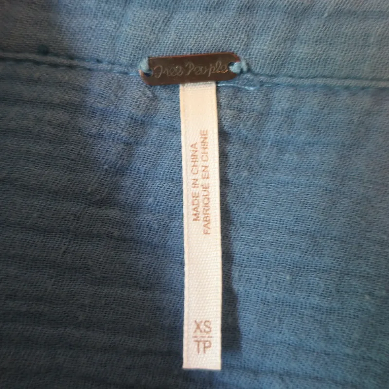 Free People Blouse Sunstreaks à nouer devant Bleu Taille Très Petit Haut à manches longues