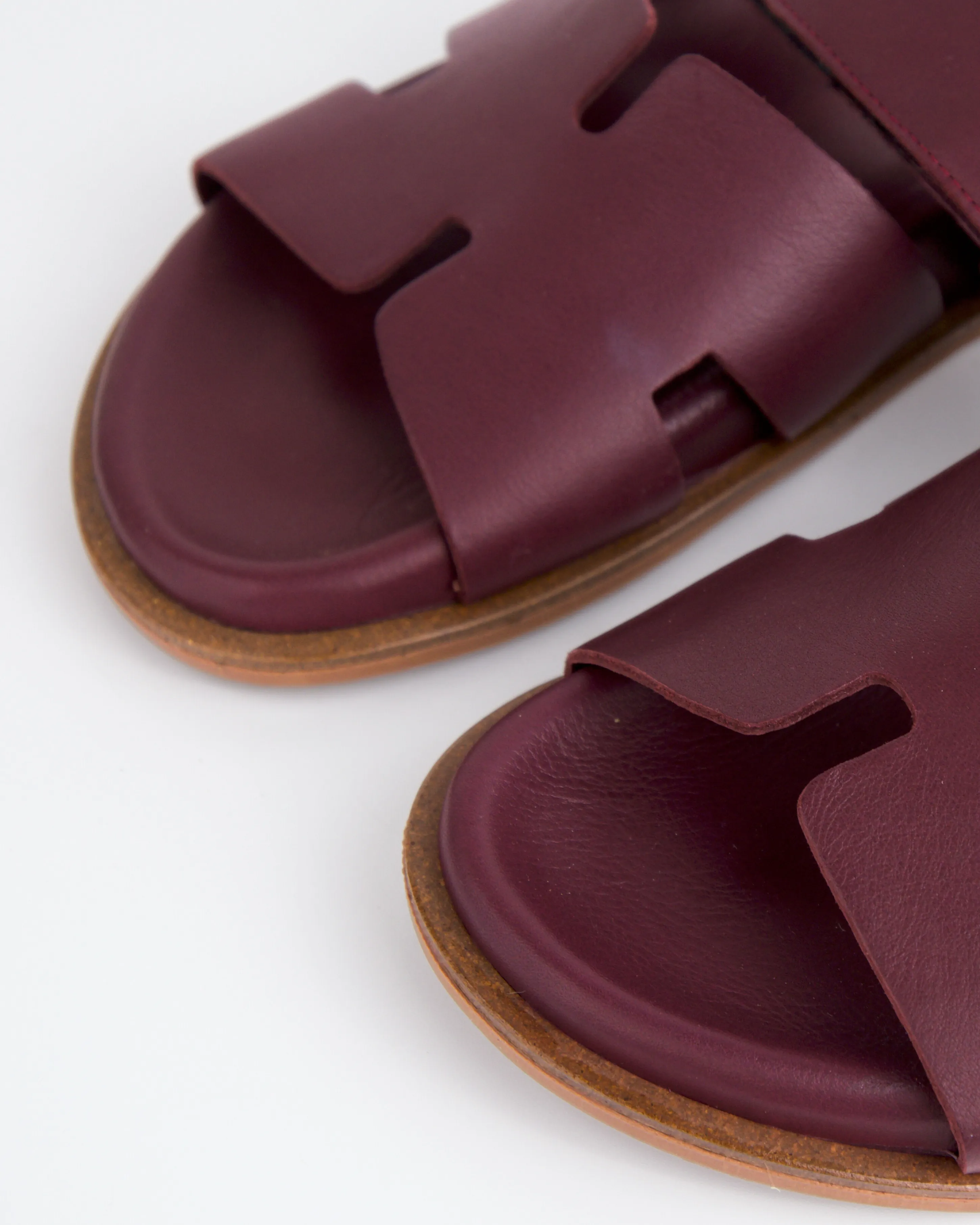 Gustave Cuir Burgundy