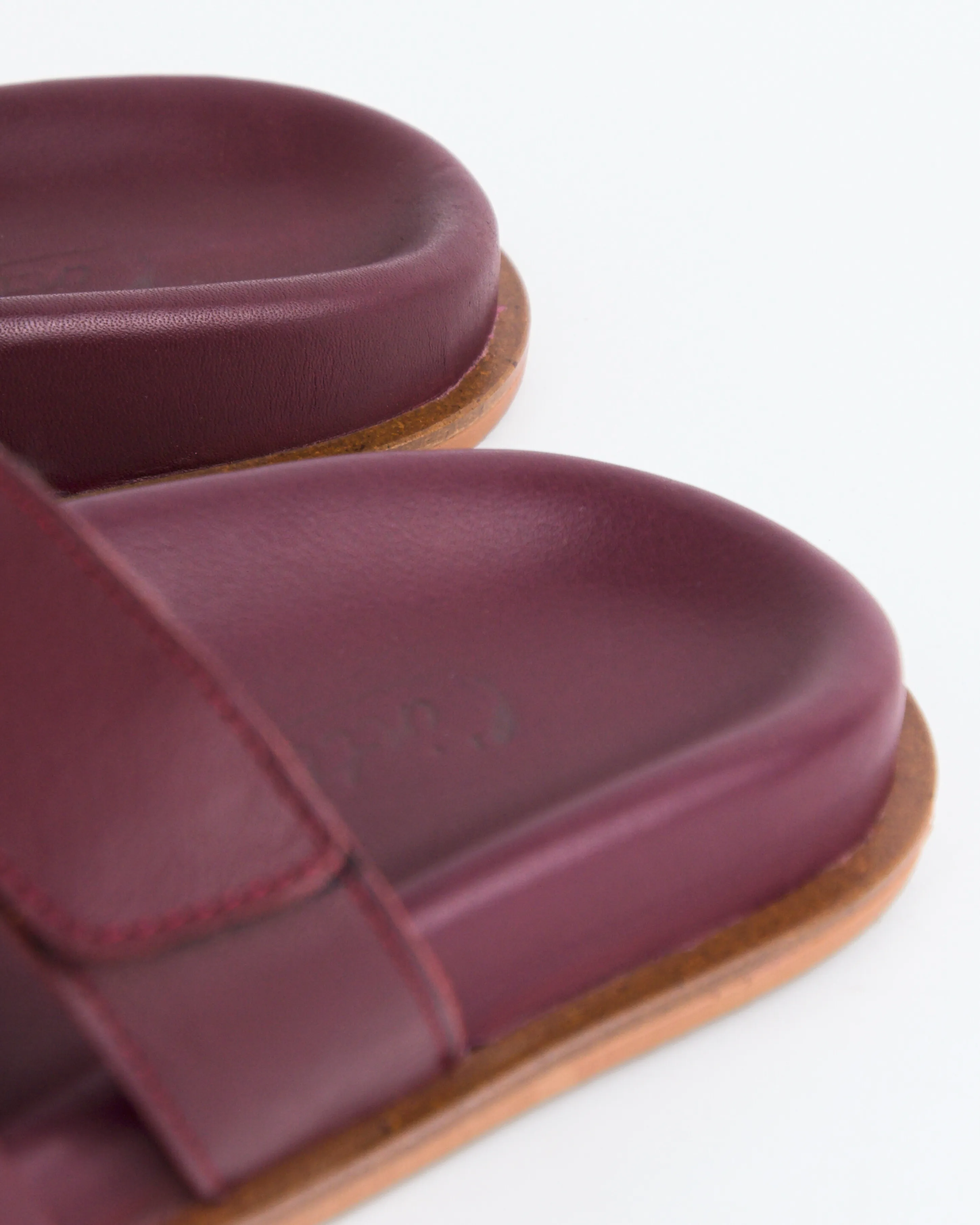 Gustave Cuir Burgundy