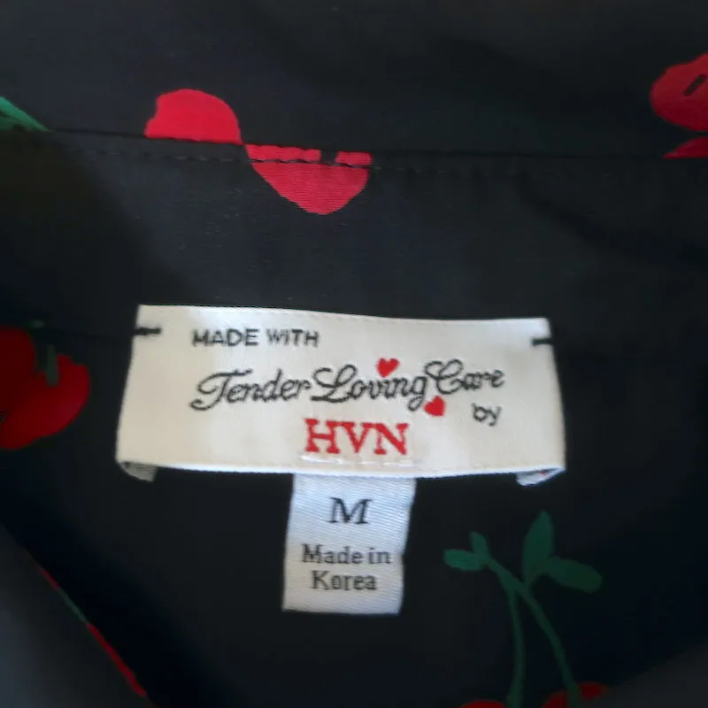 HVN Cristina Blouse en Soie Imprimée Cerise Noire Taille Moyenne Manches Longues