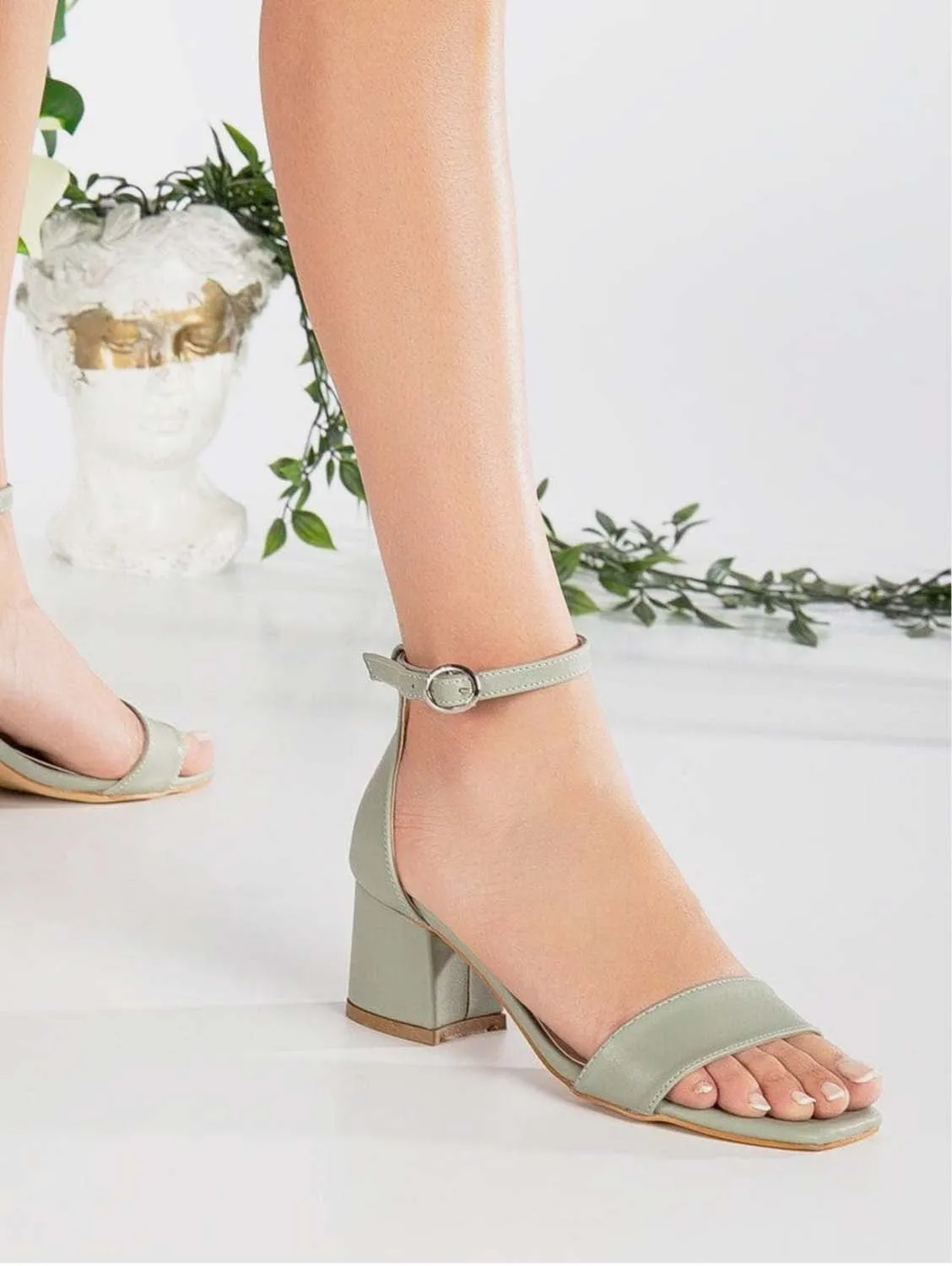 Iva Vegan Cuir à Talon Bas | Vert