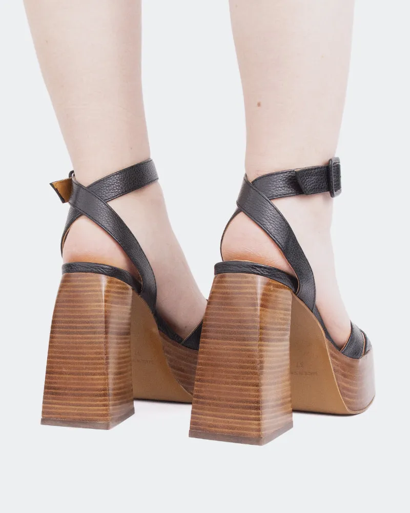 Cuir Noir Héritage