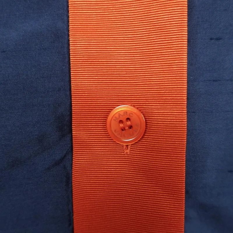 Chemise Marc by Marc Jacobs en soie bleu marine/orange avec parements contrastants, taille 4, manches courtes