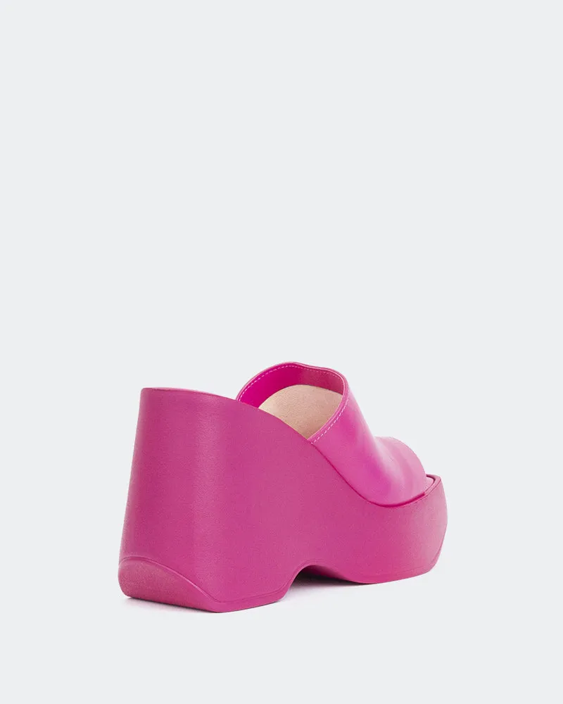 Cuir Fuchsia Mousse