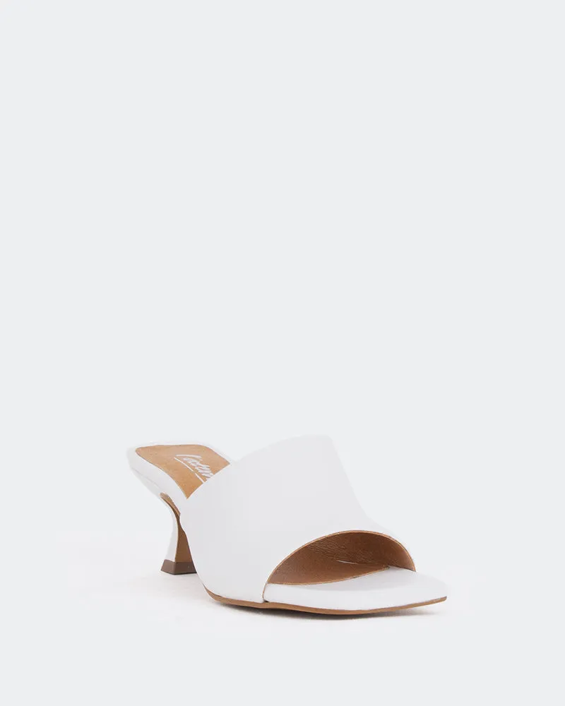 Neptune Cuir Blanc/White Leather