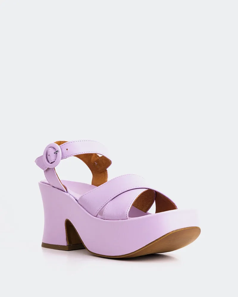 Nerissa Cuir Lilas