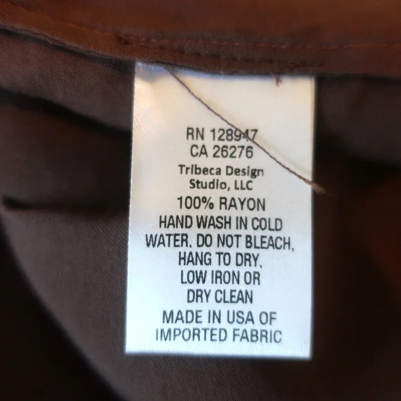 Nili Lotan Brady T-shirt en satin marron chocolat Taille moyenne Manches courtes Haut