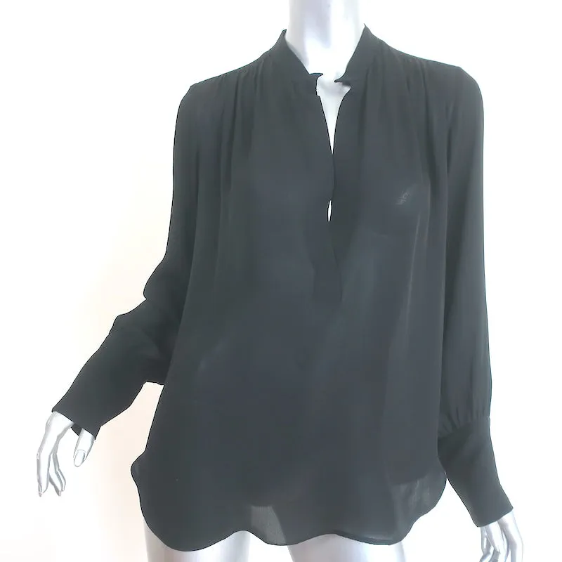 Nili Lotan Blouse à Manches Longues en Soie Noire Taille Moyenne Haut à Encolure en V
