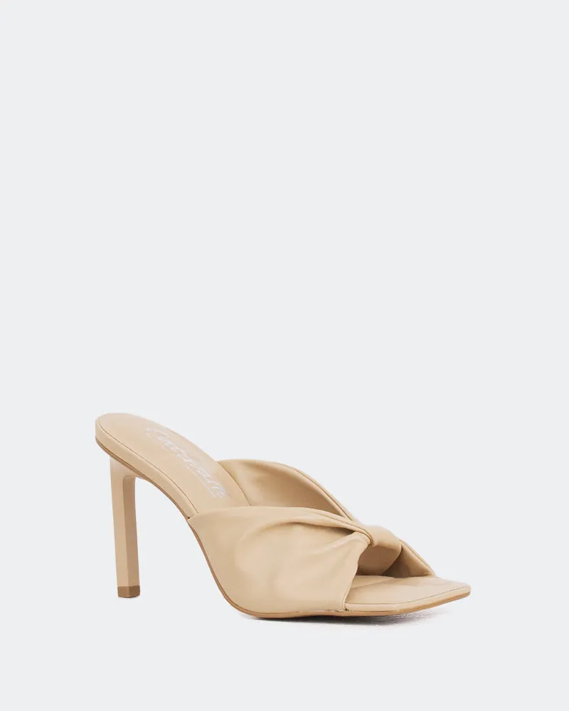 Paqueta, Cuir de chameau