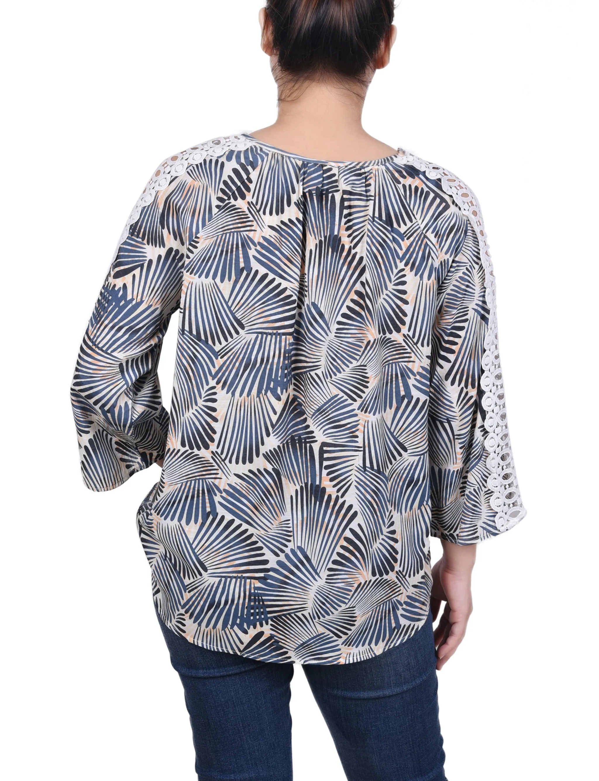 Blouse à détails crochetés avec manches 3/4