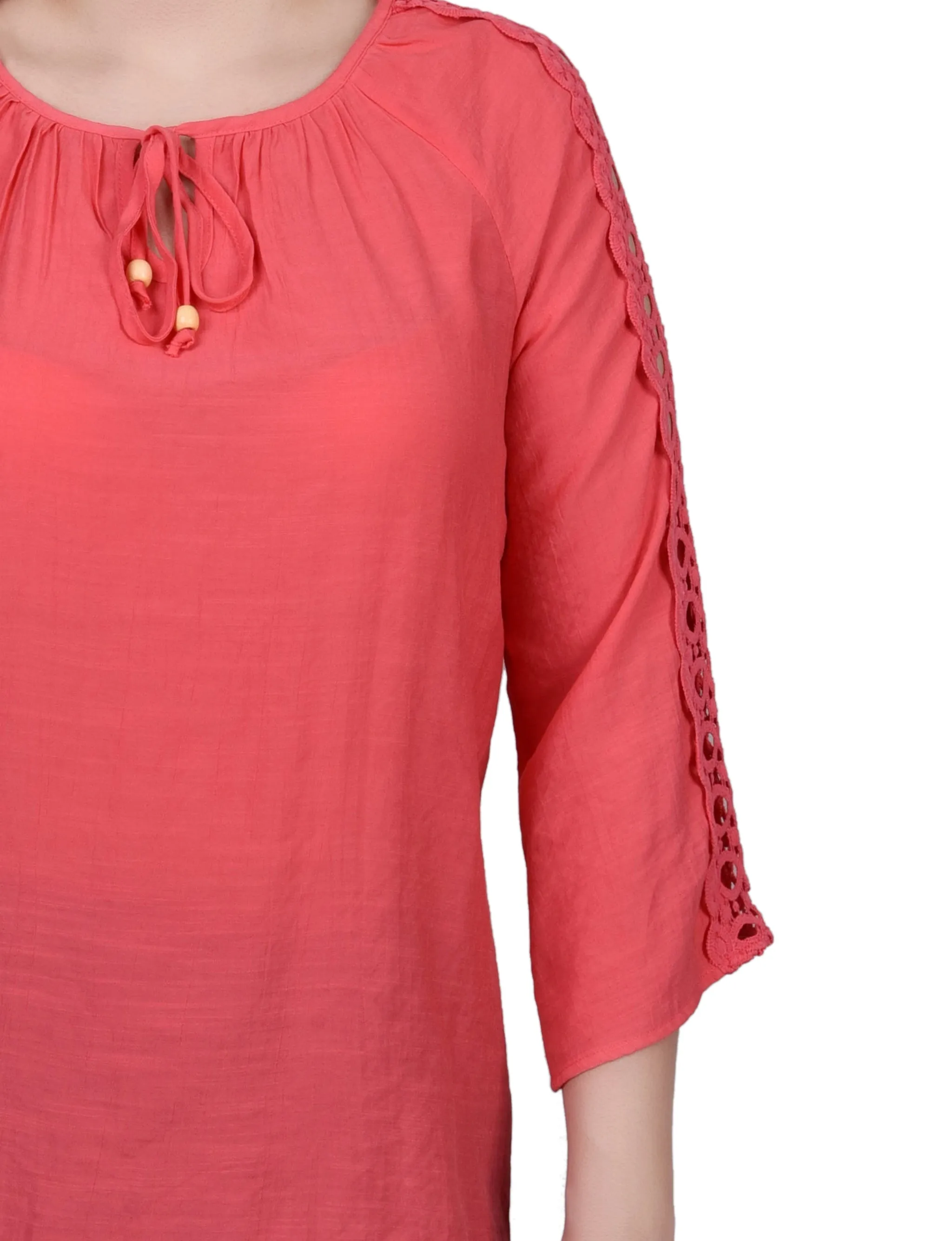 Blouse à détails crochetés avec manches 3/4