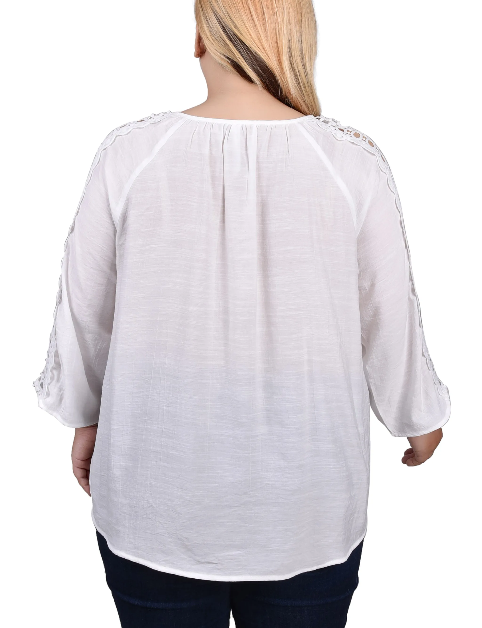 Blouse taille plus avec détails en crochet et manches 3/4