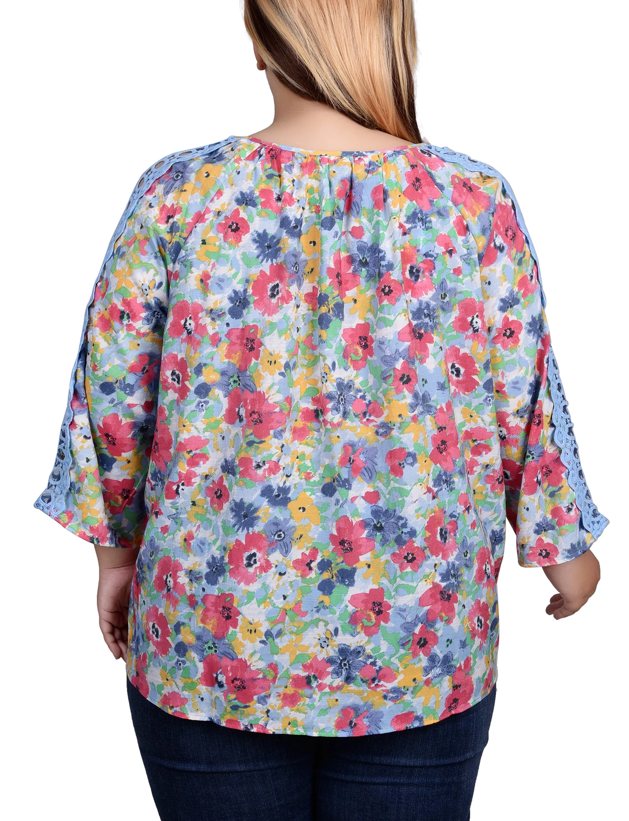 Blouse taille plus avec détails en crochet et manches 3/4