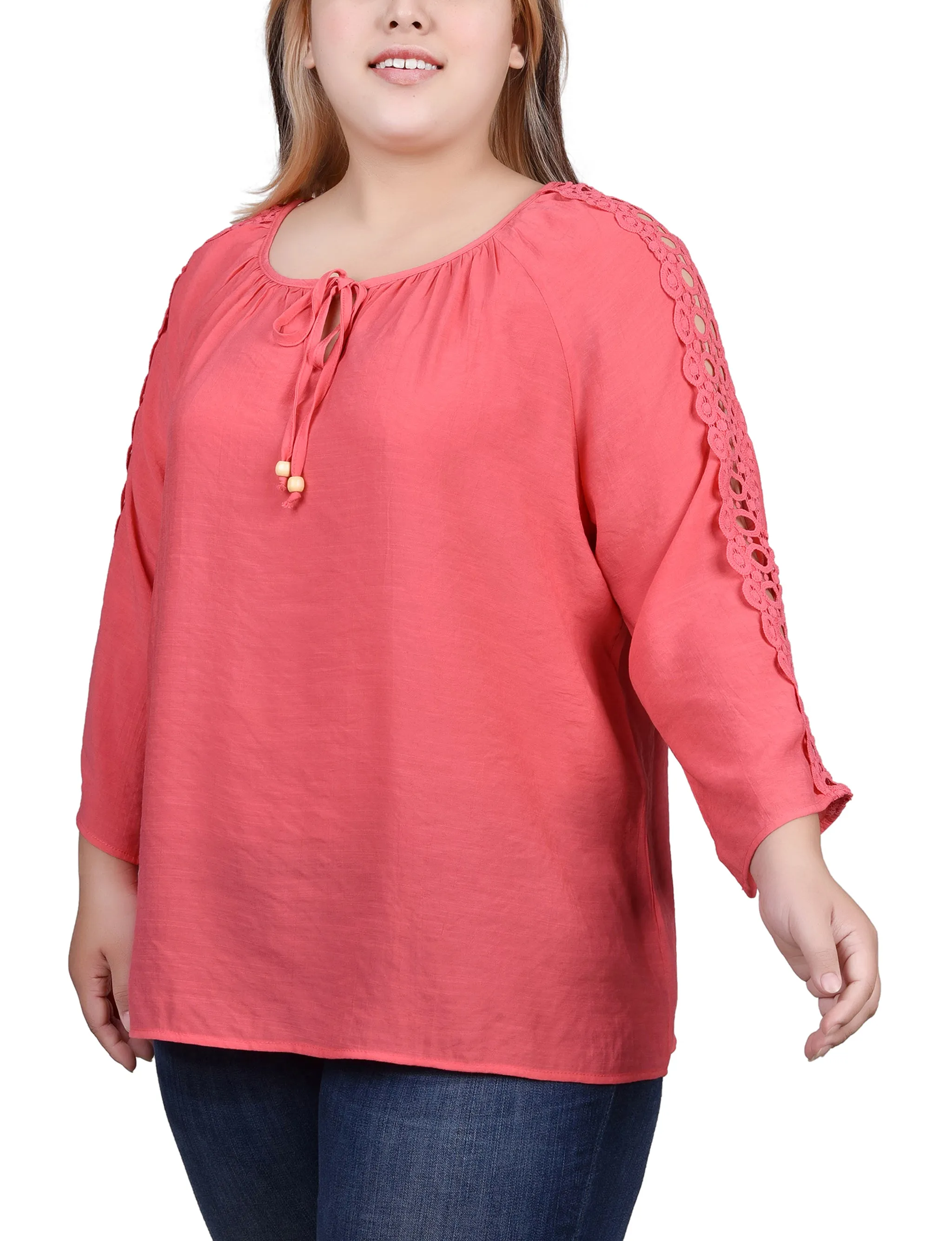 Blouse taille plus avec détails en crochet et manches 3/4