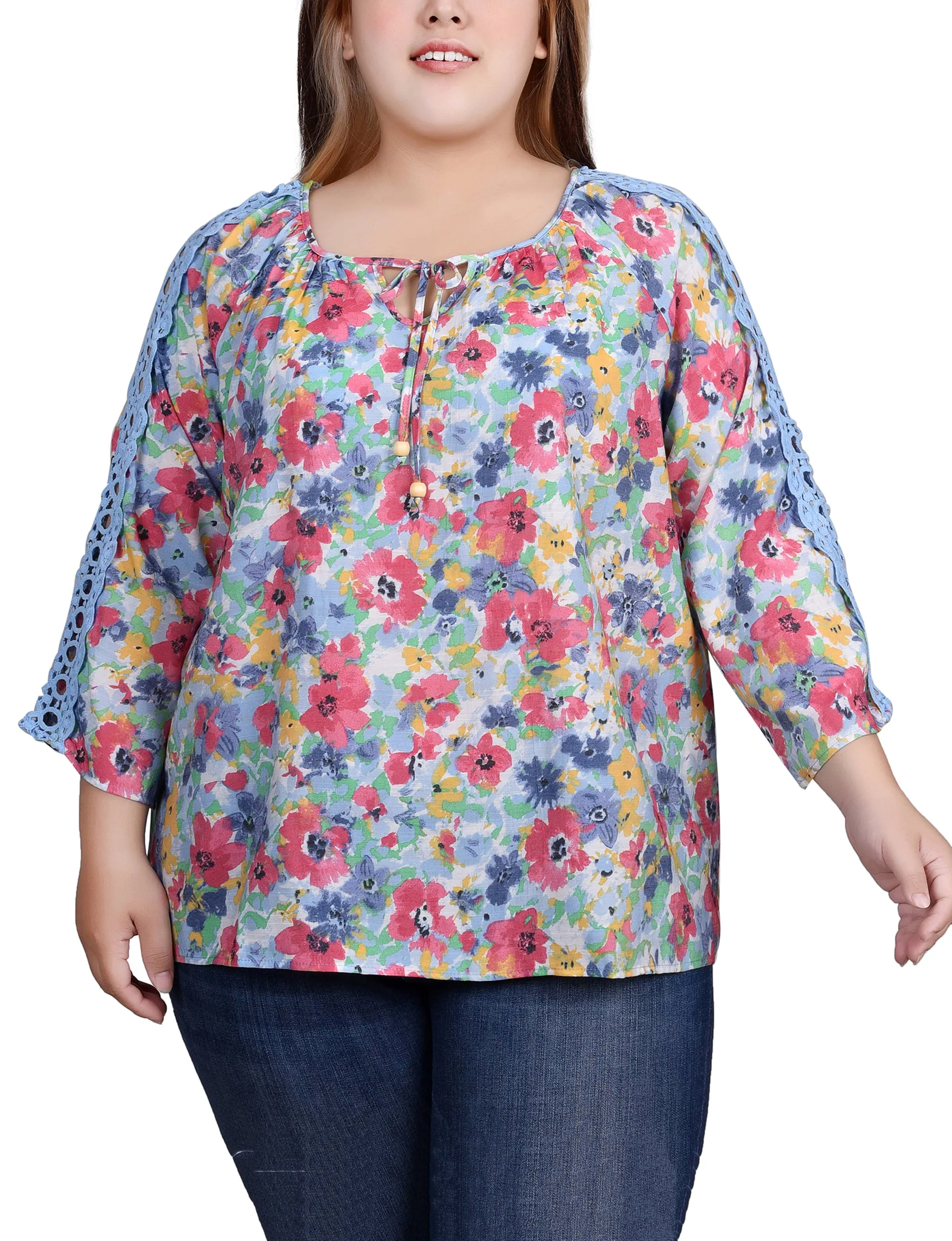 Blouse taille plus avec détails en crochet et manches 3/4