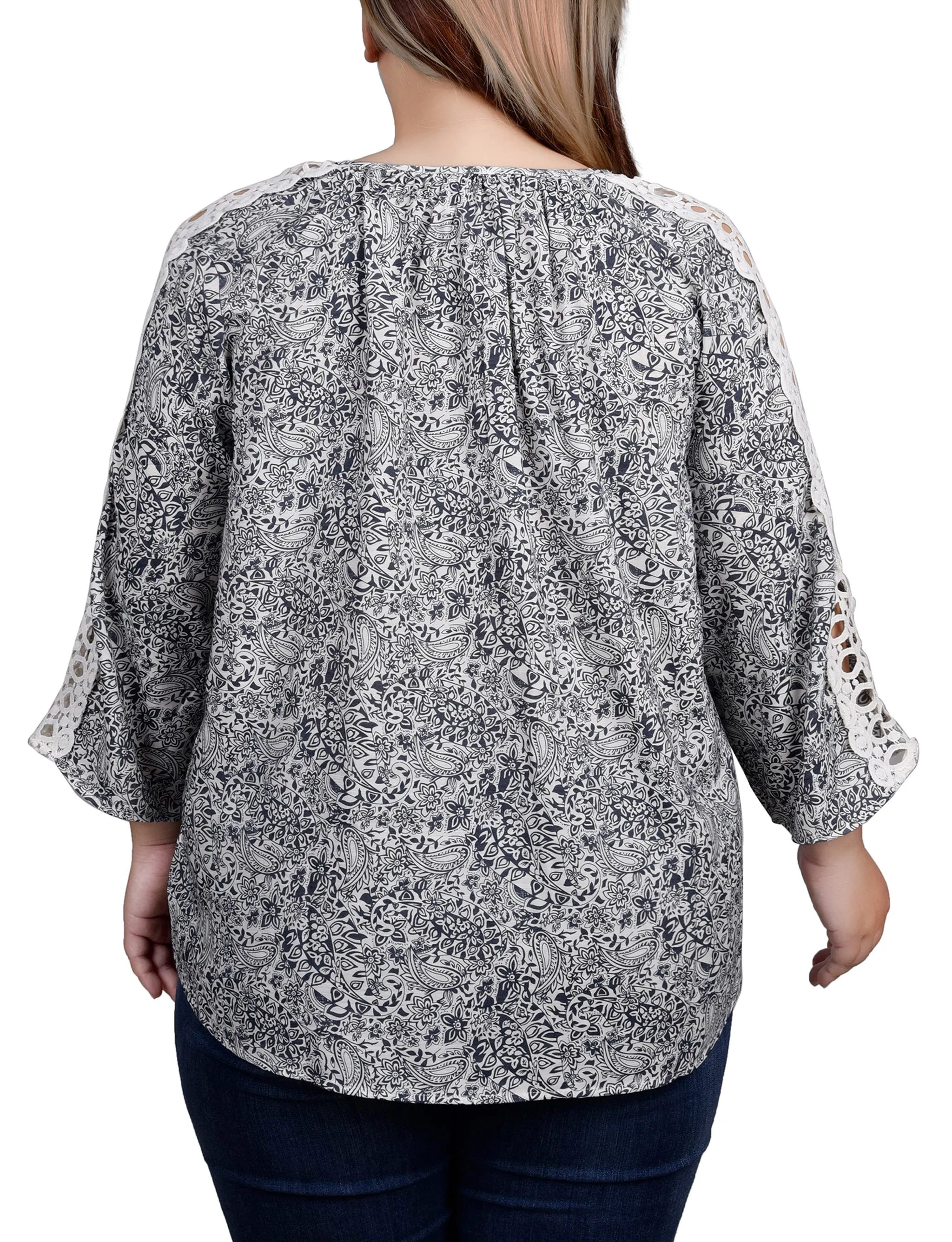Blouse taille plus avec détails en crochet et manches 3/4