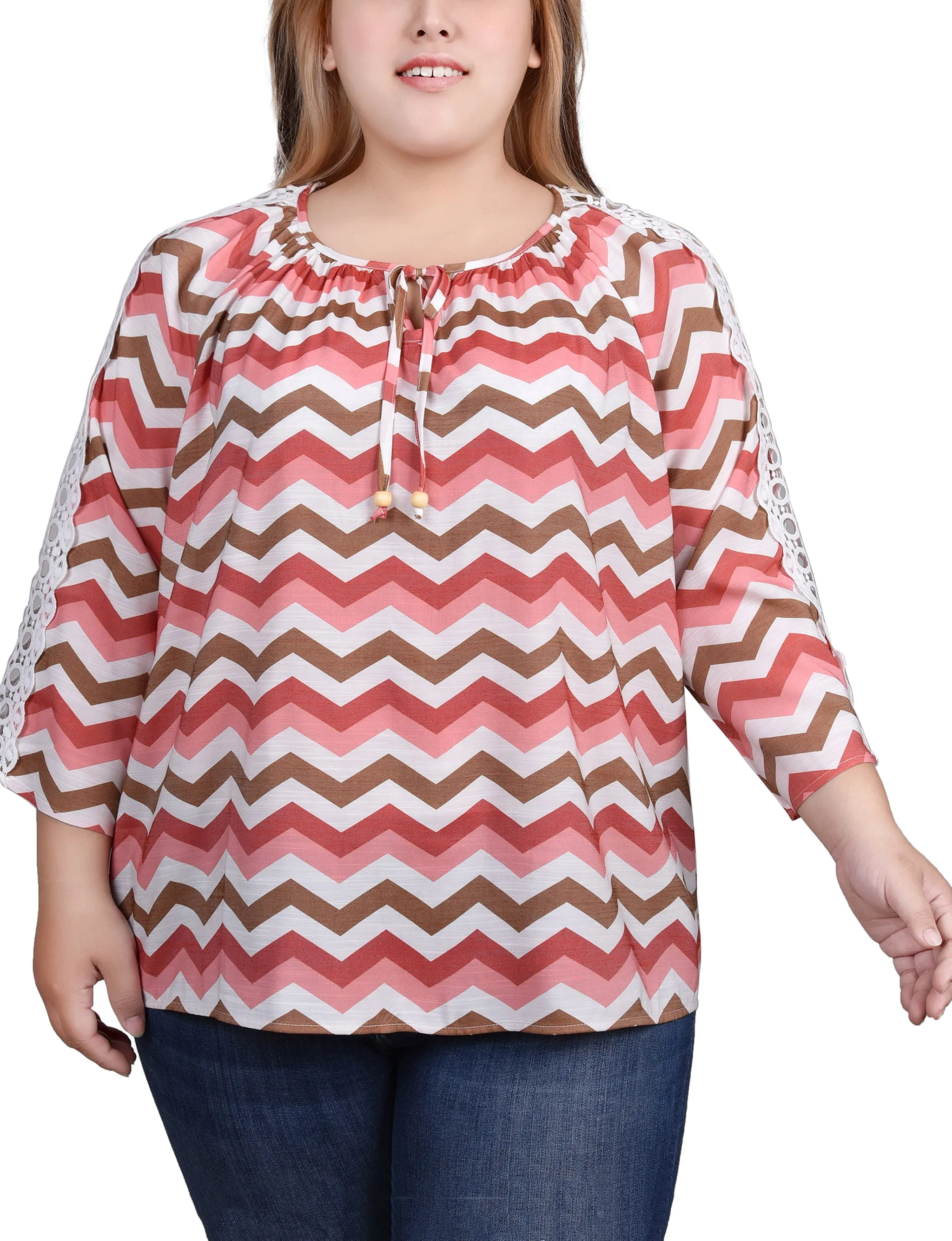 Blouse taille plus avec détails en crochet et manches 3/4