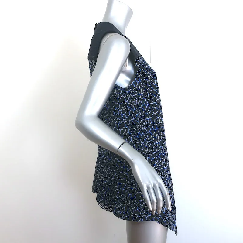 Proenza Schouler Haut asymétrique sans manches en crêpe de soie imprimé marine Taille 4