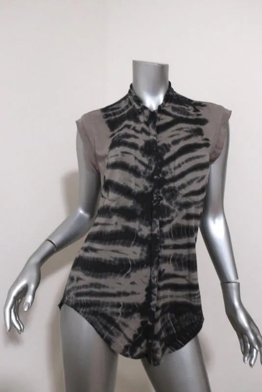 Raquel Allegra Haut déchiré à boutons devant Gris Tie Dye Taille 1 Blouse sans manches