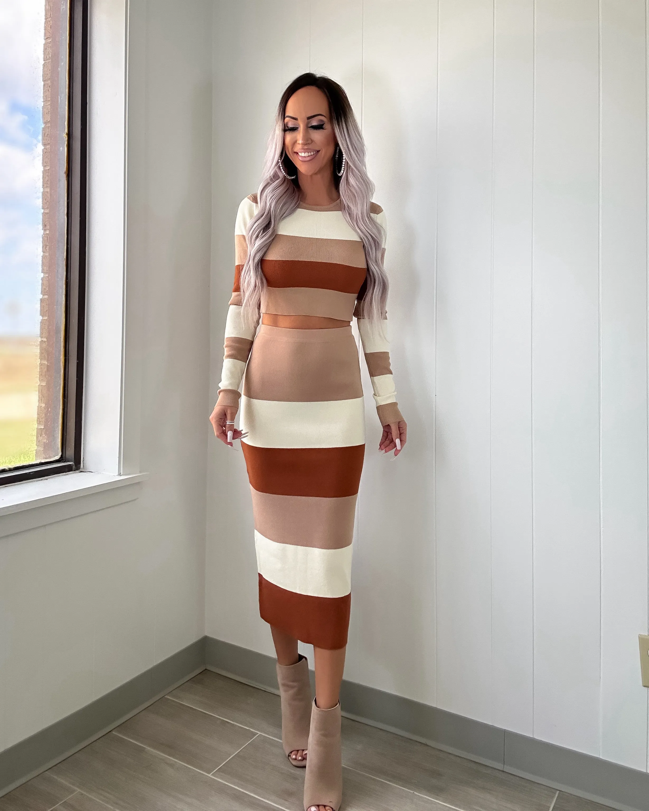 Ensemble de jupe tricotée à rayures rustiques - Combinaison beige