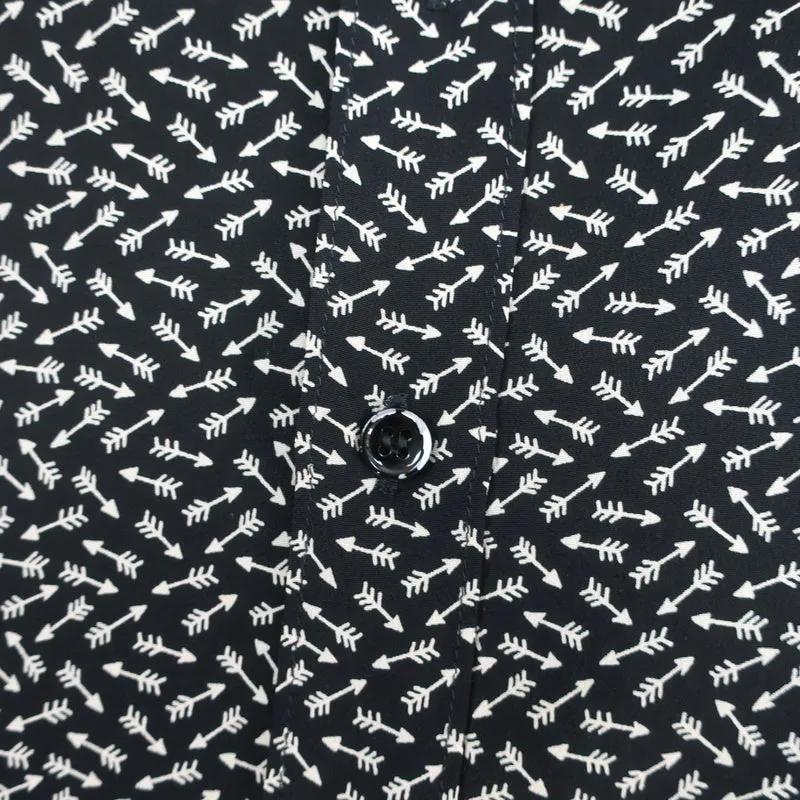 Chemise boutonnée Saint Laurent Imprimé flèche noire en soie Taille 36 Manches longues