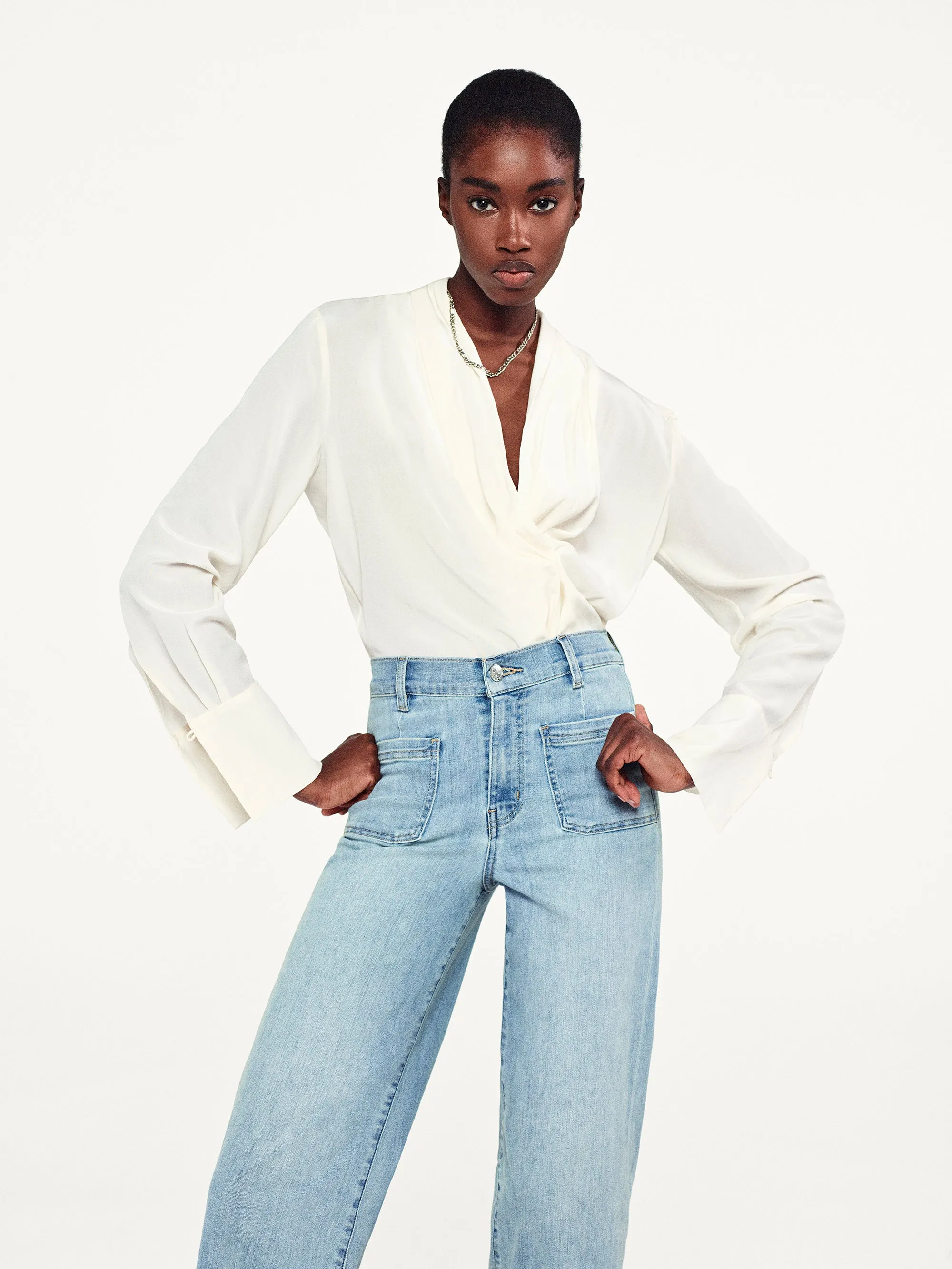 Blouse à col châle -- Crème