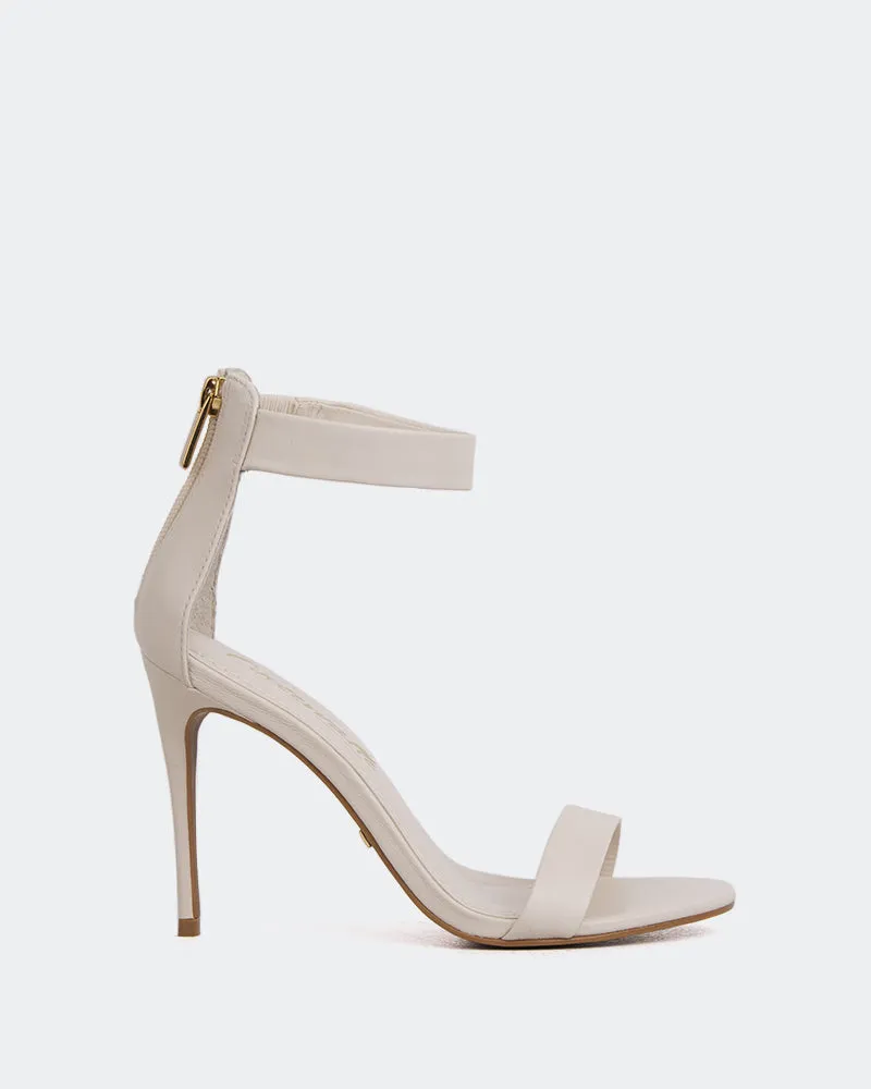 Cuir blanc cassé printanier