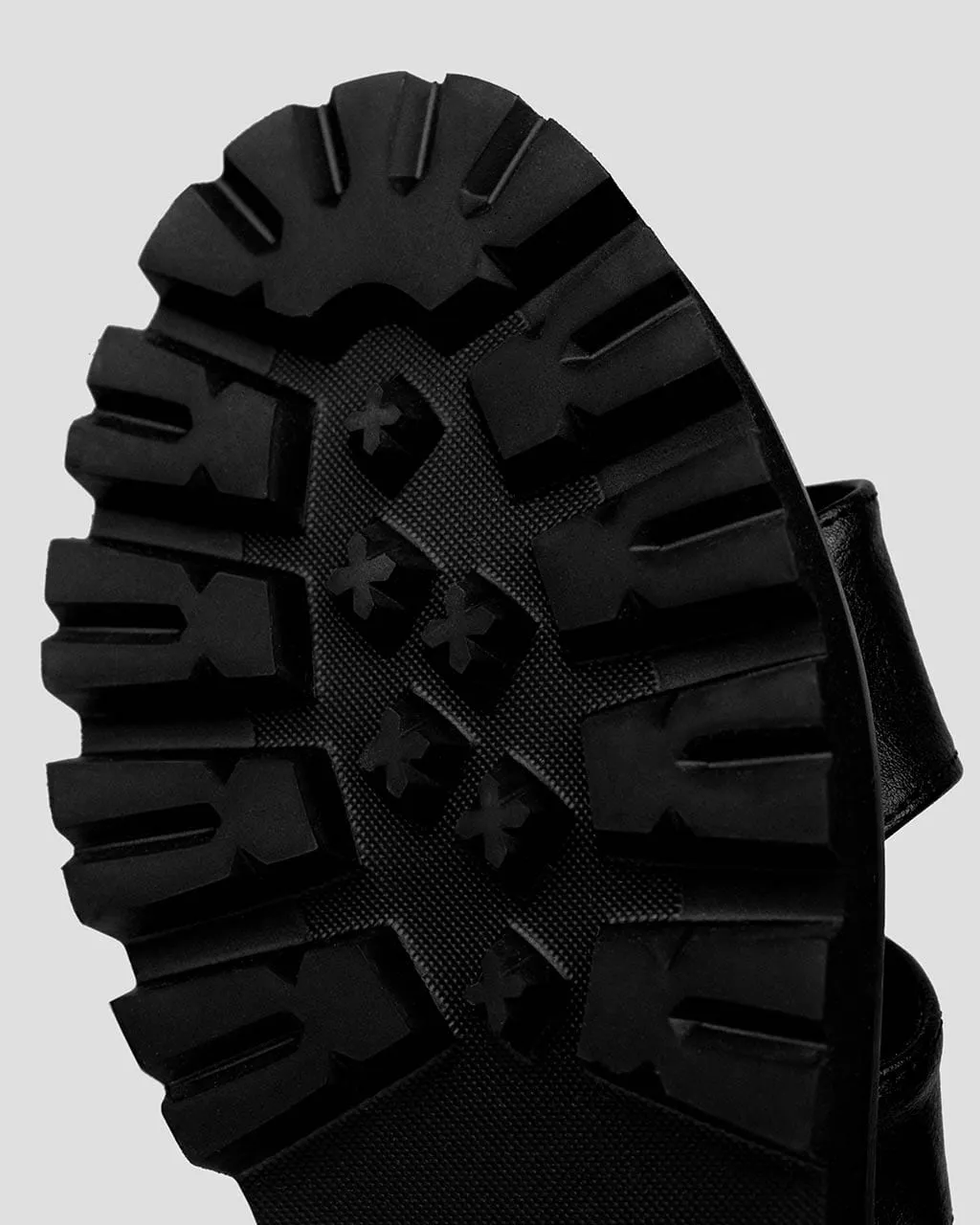 Sandales en cuir de cactus Desserto® à lanières | Noir