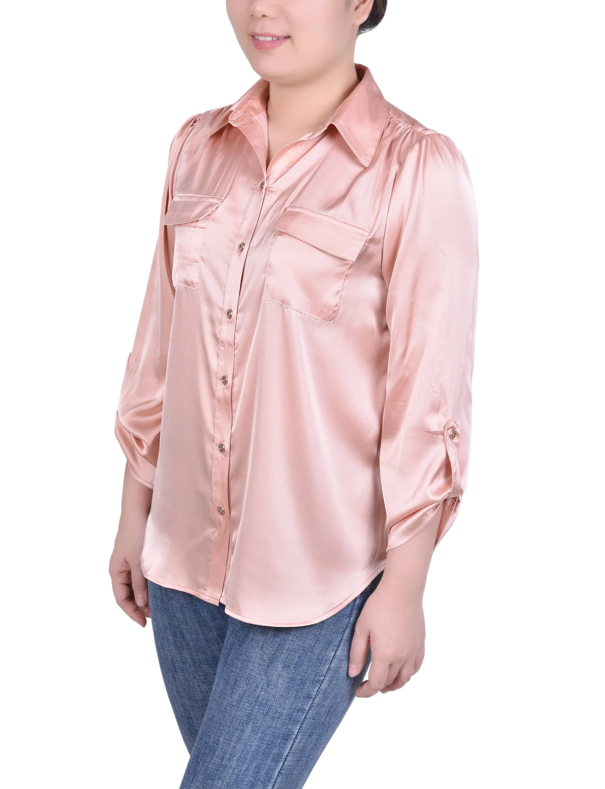 Blouse en satin à manches longues avec patte