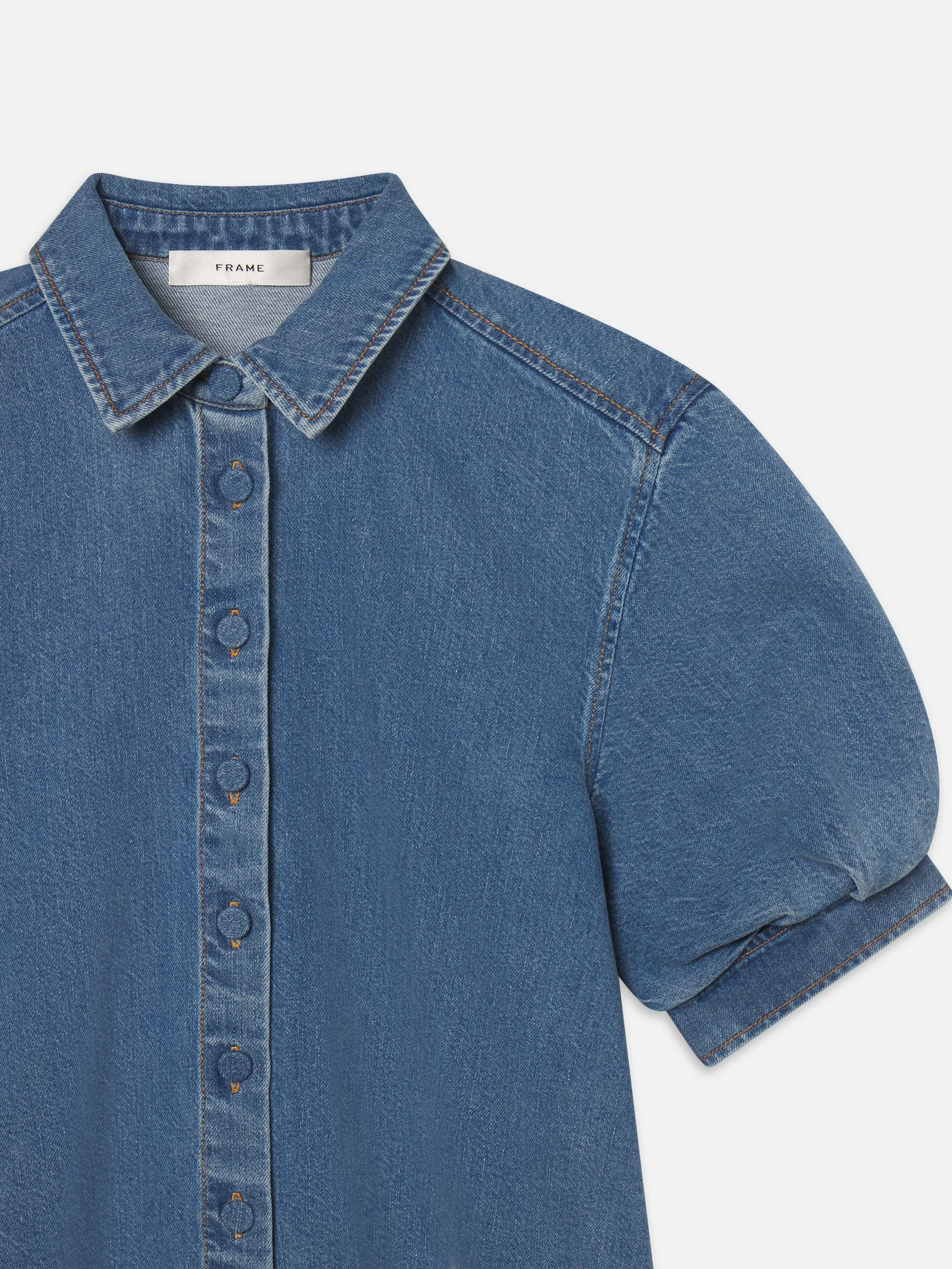 La Chemise à Manches Bouffantes -- Subtile