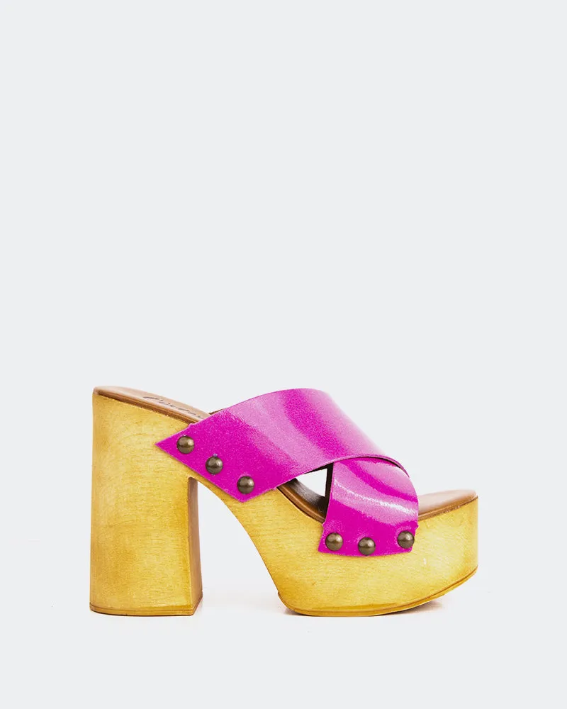 Cuir fuchsia torsadé