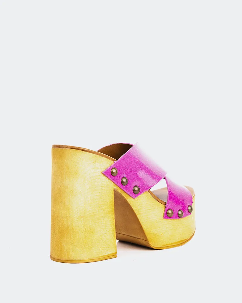 Cuir fuchsia torsadé