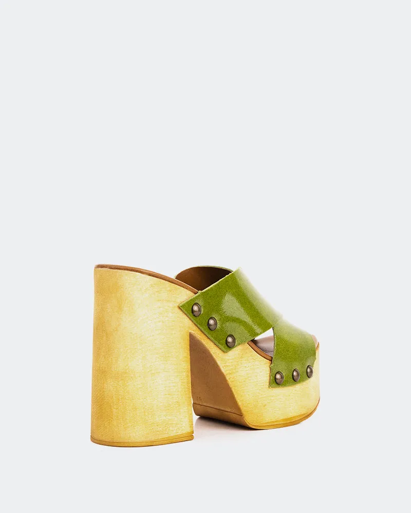 Cuir vert torsadé