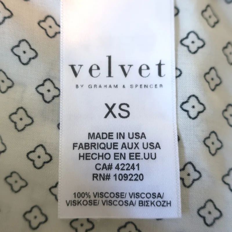 Velvet par Graham & Spencer Blouse Crème Imprimé Floral Taille Très Petit Haut à Encolure en V
